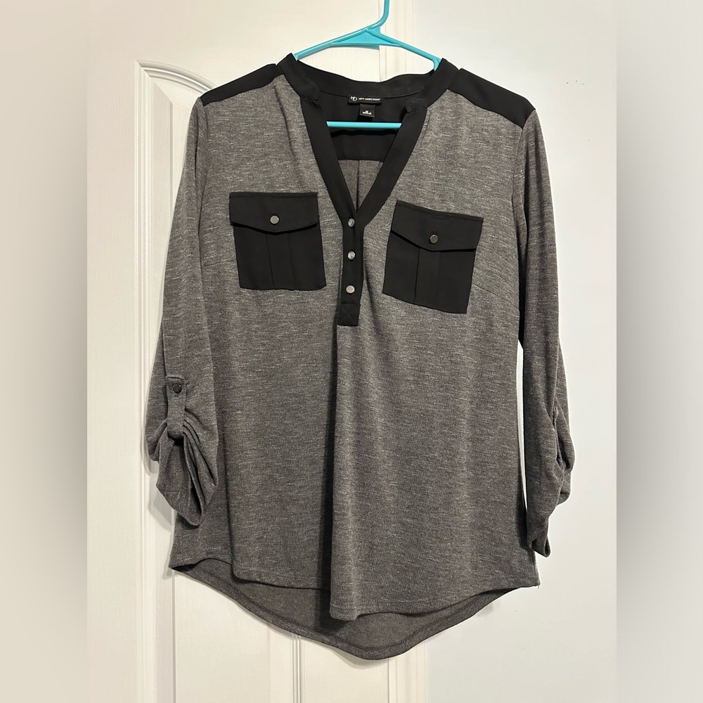 New Directions dressy shirt size medium worn once great condition
